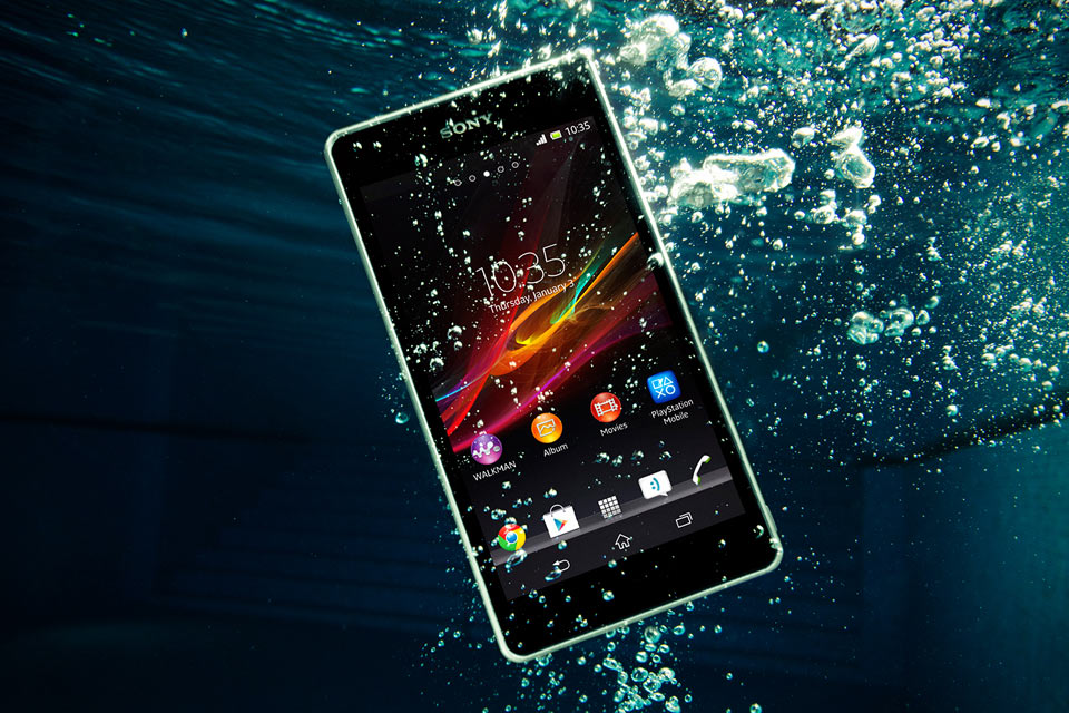 Водозащищенный смартфон Sony Xperia ZR