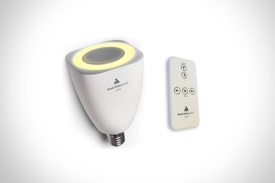 Музыкальная лампочка AwoX StriimLIGHT