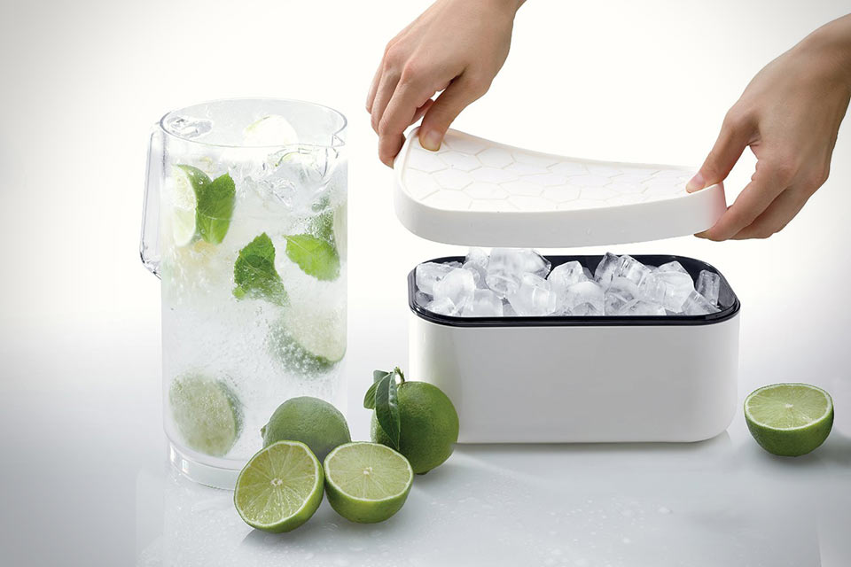 Форма и контейнер для льда Lekue Ice Box