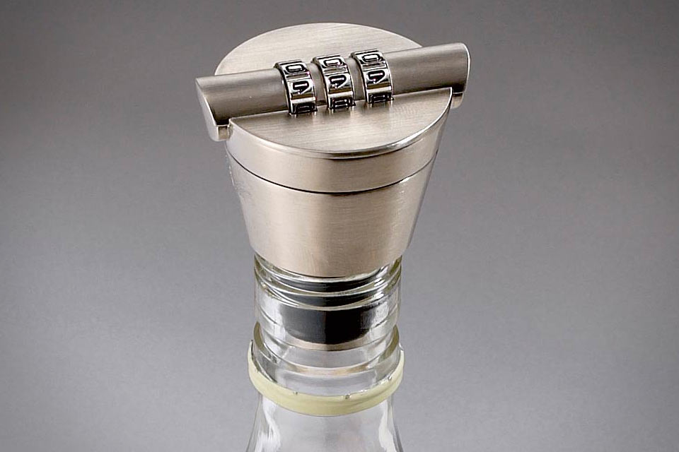 Кодовый замок Liquor Bottle Lock на горлышко бутылки