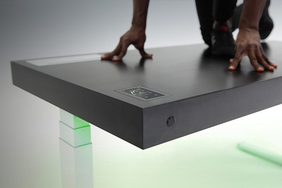 Рабочий смарт-стол Stir Kinetic Desk