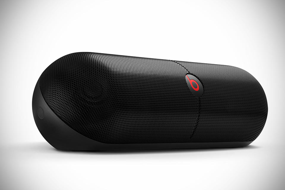 Мощная Bluetooth-акустика Beats Pill XL с функцией подзарядки смартфона