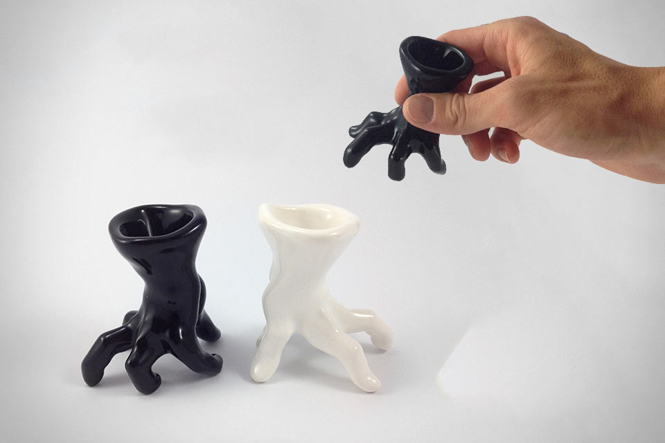 Рюмка Shot Glass Crawler в форме ползущей ладони