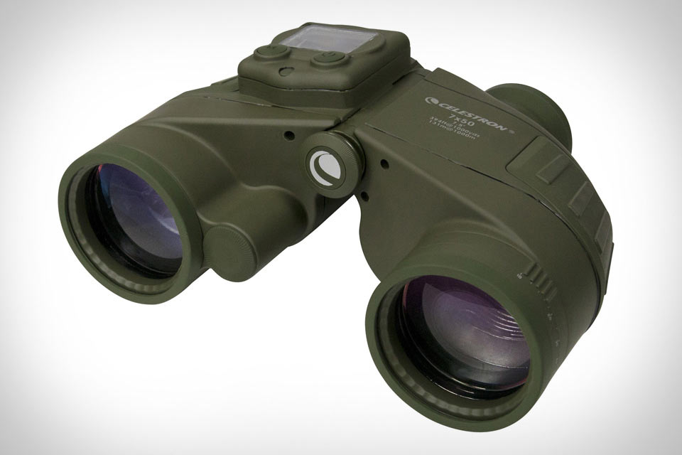 Цифровой бинокль Celestron Cavalry 7×50 с GPS и ЖК-дисплеем
