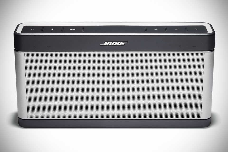 Мощная Bluetooth-акустика Bose SoundLink III