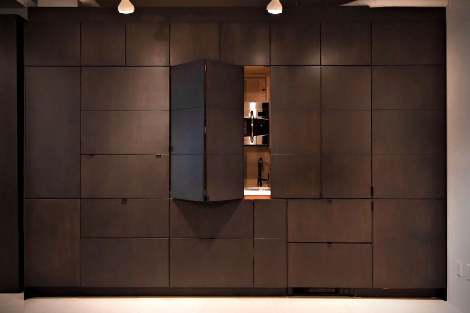 Невидимая кухня Stealth Kitchen