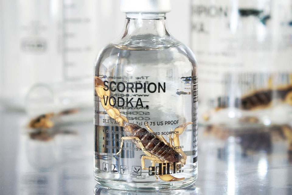Водка Scorpion Vodka с настоящим скорпионом