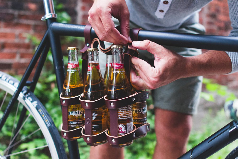 Пивная велосумка Fyxation Leather Bicycle Carrier из натуральной кожи и стали