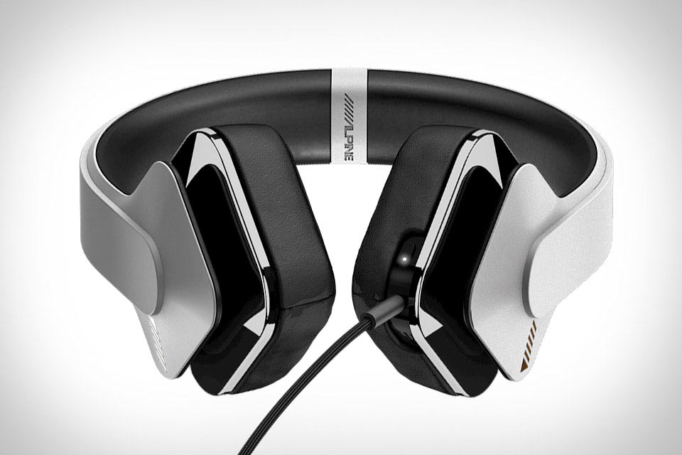 Наушники Alpine Headphones с технологией глубокого погружения в музыку