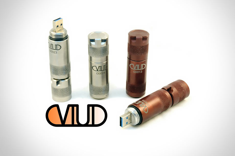 Практически неуничтожимый USB-накопитель VIUD