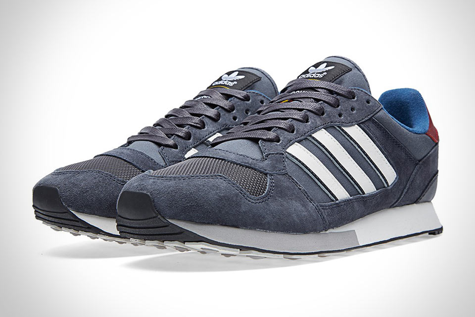 Кроссовки Adidas ZX555, созданные в сотрудничестве с Barbour