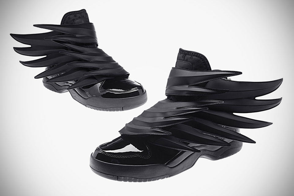 Кроссовки Adidas JS Wings 3.0 для Бэтмена