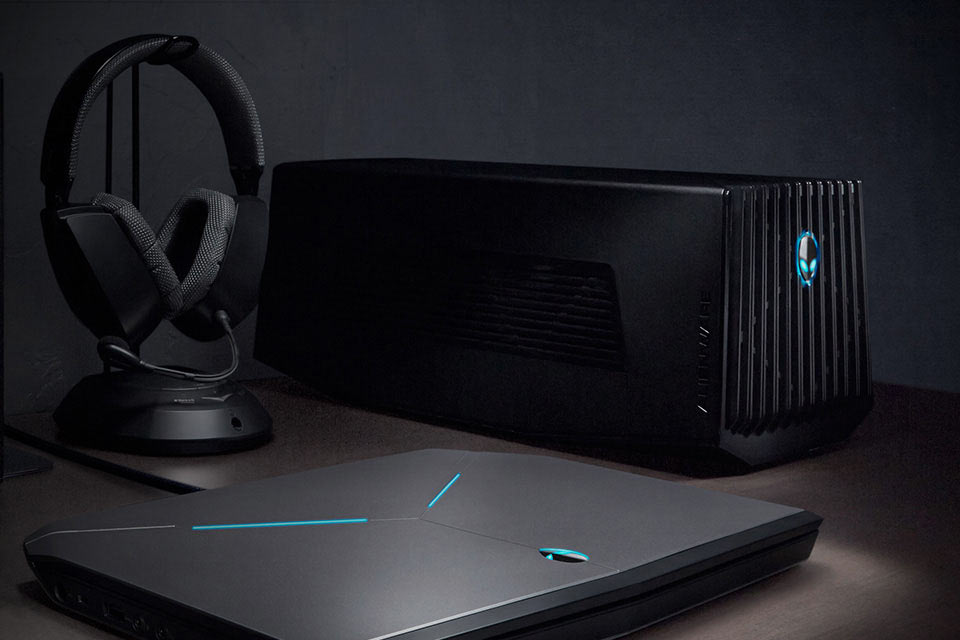 Модуль Alienware Graphics Amplifier для установки настольной видеокарты в ноутбук