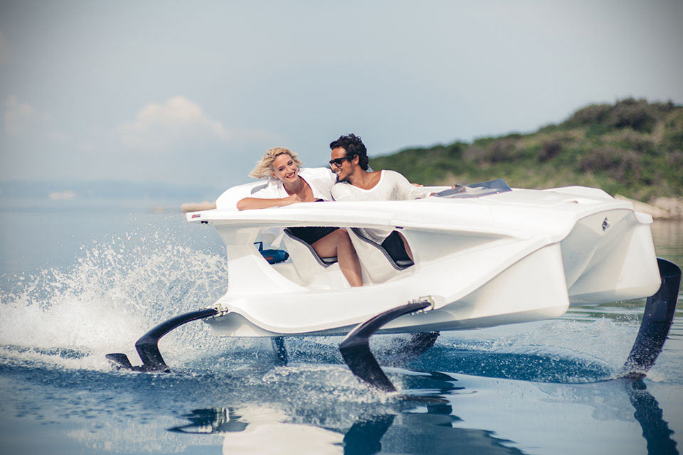 Электрогидроцикл Quadrofoil Q2 на подводных крыльях