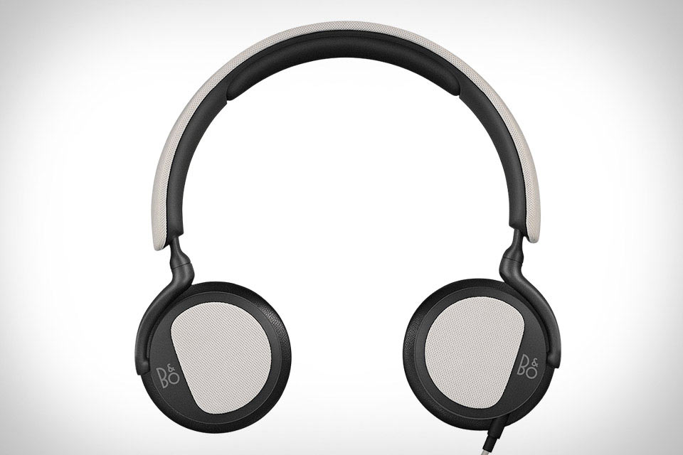 Легкие накладные наушники B&O Beoplay H2 с фазоинвертором