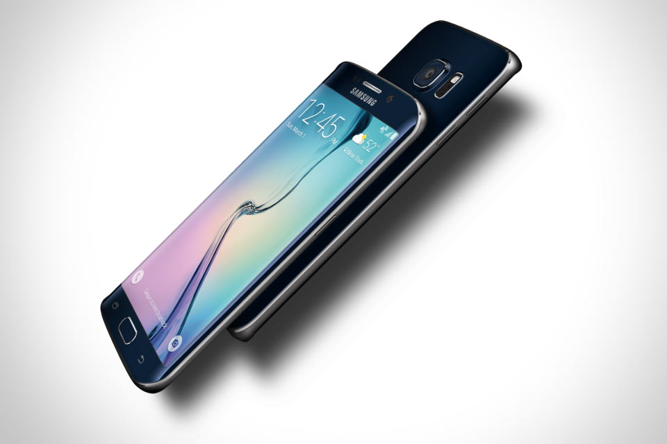 Смартфон Samsung Galaxy S6 Edge с загнутым дисплеем