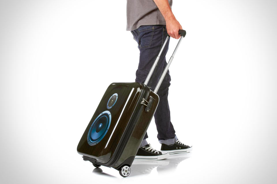 Чемодан SuitSuit Boombox