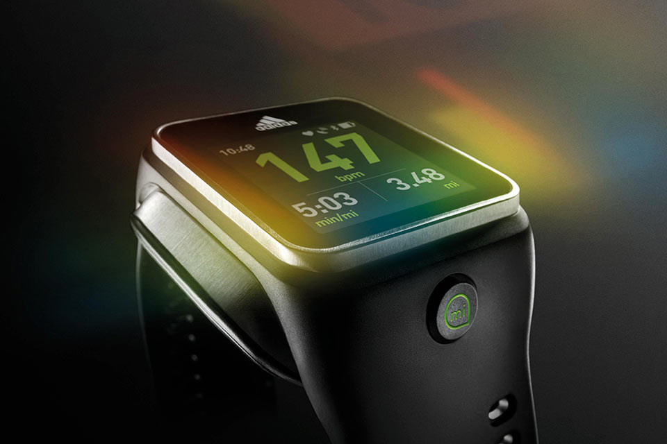 Смартчасы Adidas miCoach Smart Run со встроенным лазерным пульсометром и GPS