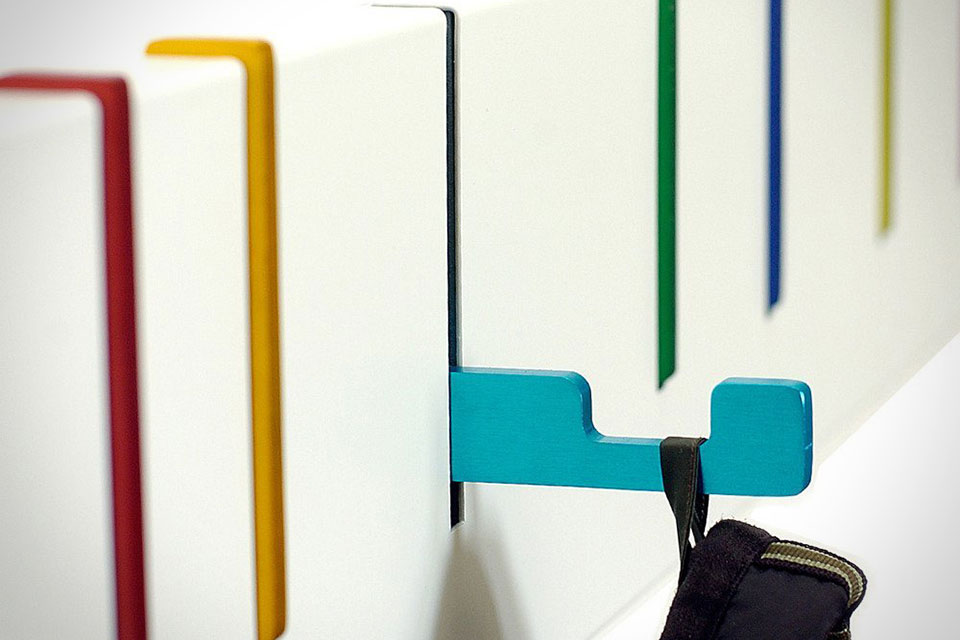 Раскладная настенная вешалка Symbol Coat Rack для одежды