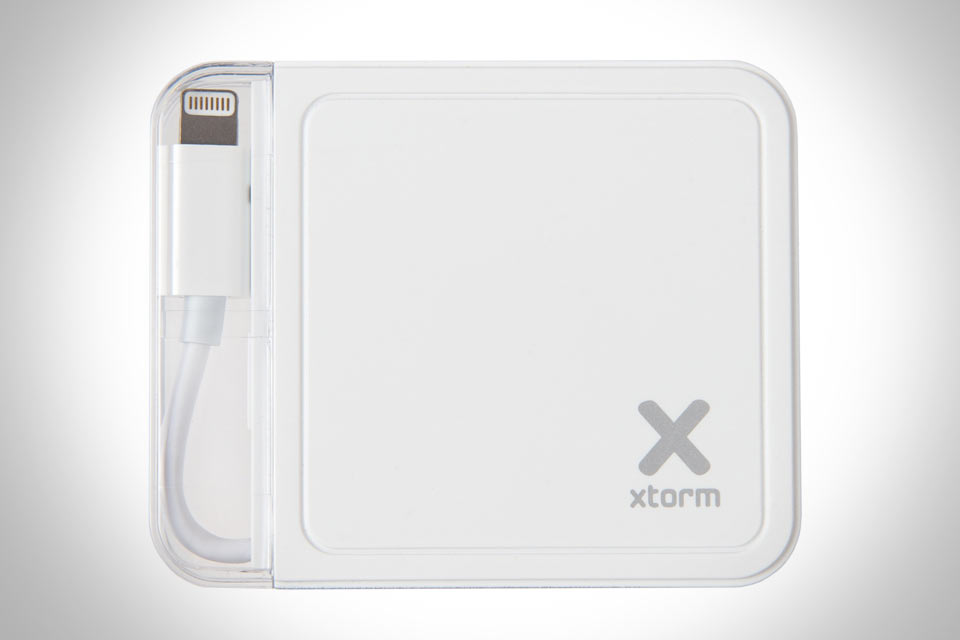 Карманная батарея XTORM POCKET POWER PACK для iPhone с разъемом Lightning